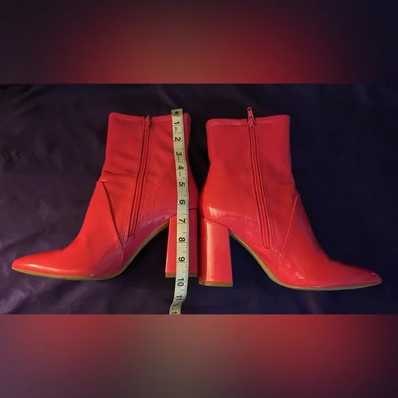 Wore Once 7.5 Size Women's Vibrant Hot Pink Chunky Heeled Boots Comfortable Cute - Picture 11 of 11